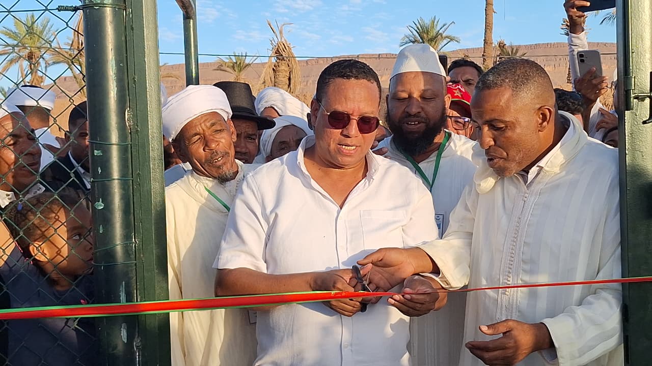 بدعم من جريدة "العمق".. افتتاح ملعب "با حماد لغروس" للقرب بدوار السفلات بزاكورة