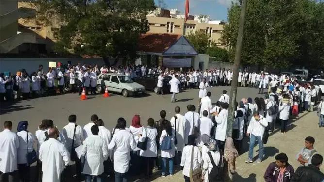 الأساتذة المتدربون يصعدون احتجاجاتهم بمسيرات في 28 مركزا