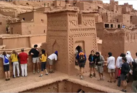 عدد السياح الوافدين على جهة “العيون- بوجدور- الساقية الحمراء” يسجل ارتفاعا