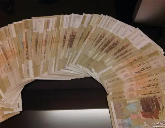 قالت الصحف: العملة المزورة تغزو السوق المغربية