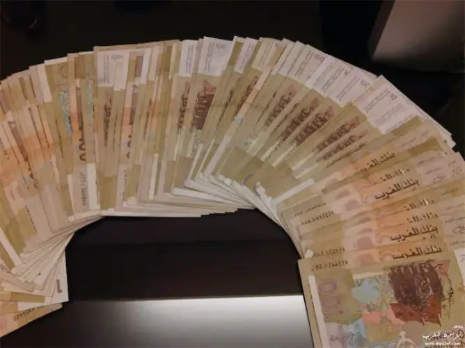قالت الصحف: العملة المزورة تغزو السوق المغربية