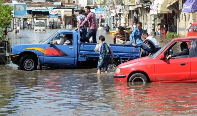 تسعة قتلى في مصر بسبب الأمطار الغزيرة