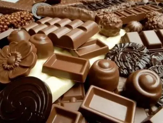 الشوكولاتة تتسبب في الإصابة بسرطان الأمعاء