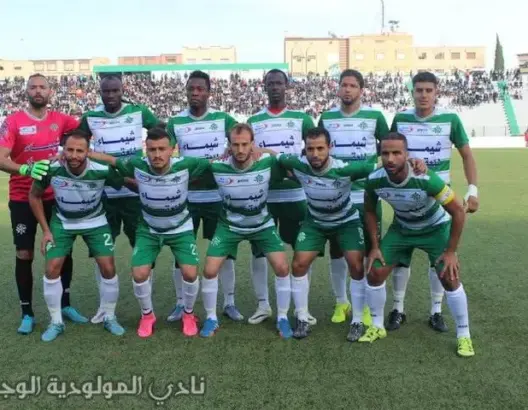 مولودية وجدة تفوز على الدفاع الجديدي في ختام الجولة 9