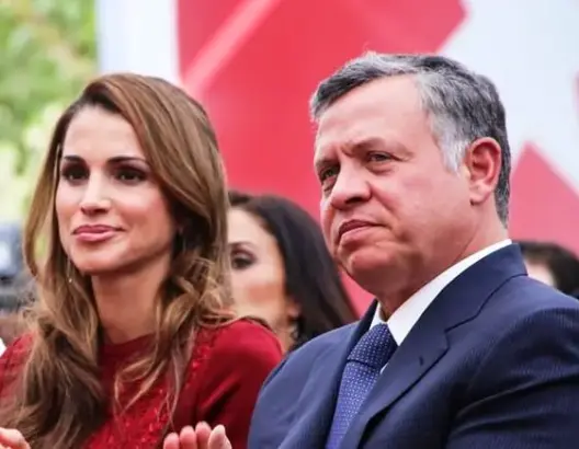 زوجة ملك الأردن تعشق شابا عشرينيا (صورة)