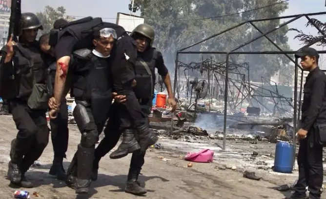 مقتل 4 رجال شرطة برصاص مجهولين في مصر‎