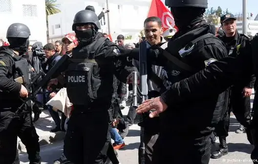 بائع متجول وراء تفجير حافلة الحرس الرئاسي بتونس