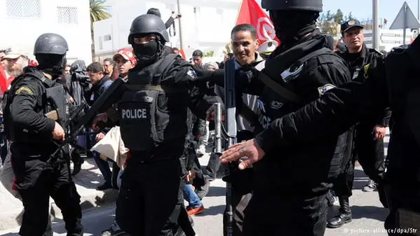 بائع متجول وراء تفجير حافلة الحرس الرئاسي بتونس