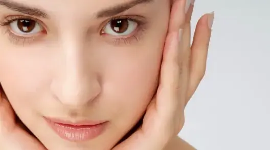 كيف تظهرين جمالك بدون ماكياج؟
