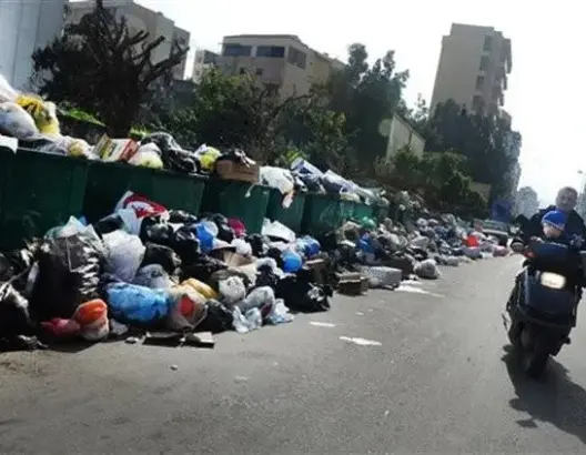 تصاعد أزمة نفايات بيروت وسط تحذيرات من “كارثة حقيقية”
