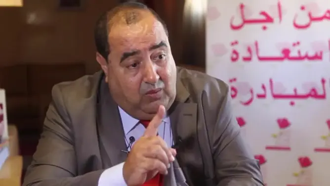 “الوردة” يتقرب من “المصباح” بالدعوة للرفع من ضريبة الكحول