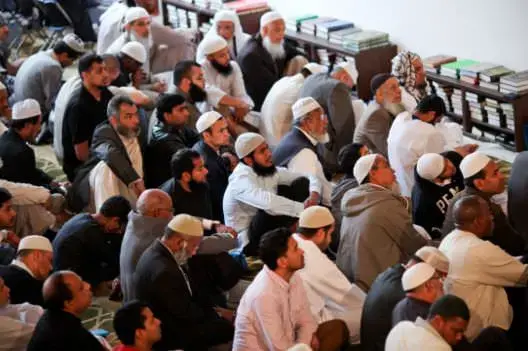 صحيفة: زيادة كبيرة في معاداة المسلمين في بريطانيا