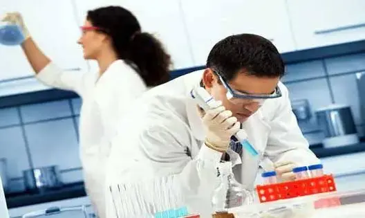 أطباء بريطانيون يحققون طفرة كبيرة في علاج السرطان