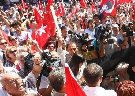 احتجاجا في تركيا ضد زيارة أوباما لمدينة أنطاليا