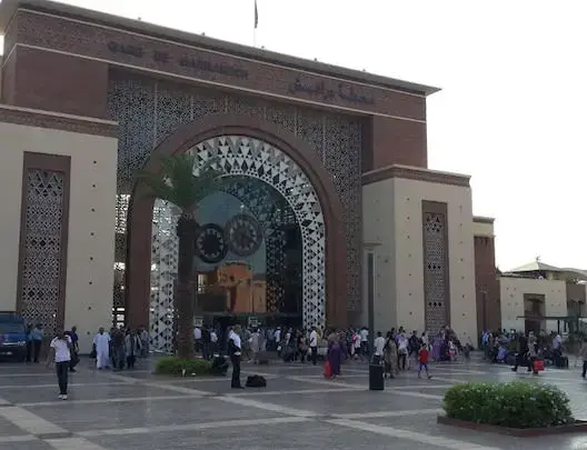 فوضى بمحطة القطار مراكش بسبب الاكتظاظ