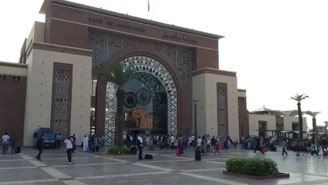 فوضى بمحطة القطار مراكش بسبب الاكتظاظ