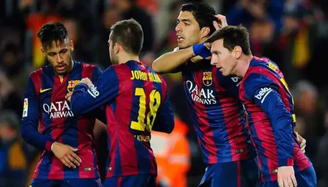 برشلونة ينفرد بالصدارة مؤقتا بعد فوز كبير على فياريال