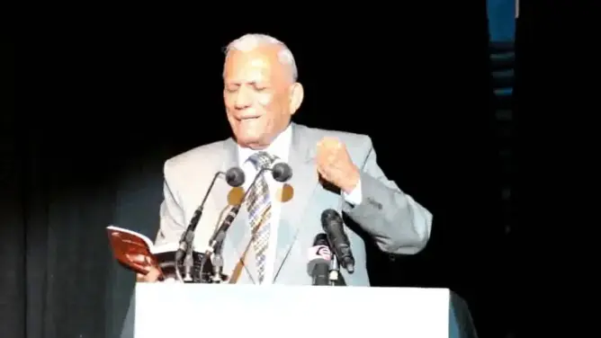 وفاة شاعر أم المعارك عبد الرزاق عبد الواحد