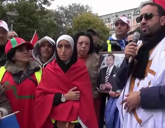 مغاربة ينظمون وقفة أمام البرلمان النرويجي تمسكا بالوحدة الترابية