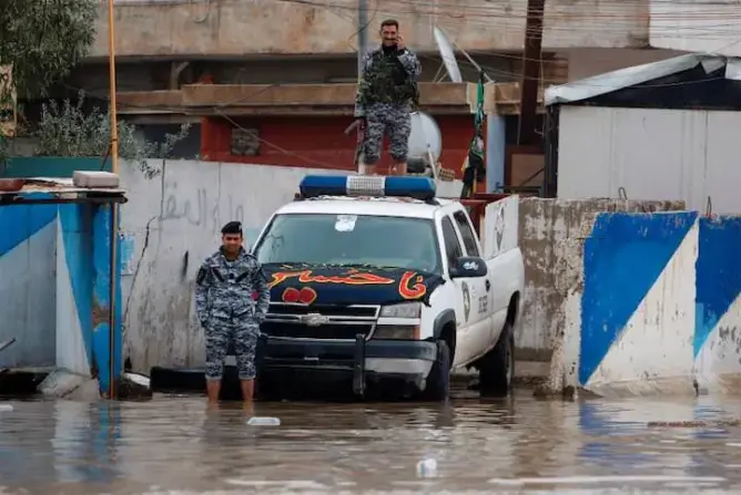 الصعقات الكهربائية تقتل 58 عراقيا جراء الأمطار الغزيرة