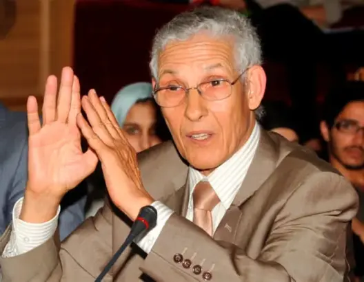 الداودي يدعو موظفيه لتعلم الانجليزية ويقول إنها “فريضة”