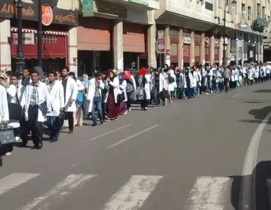 الآلاف من الأساتذة المتدربين يخوضون مسيرات احتجاجية
