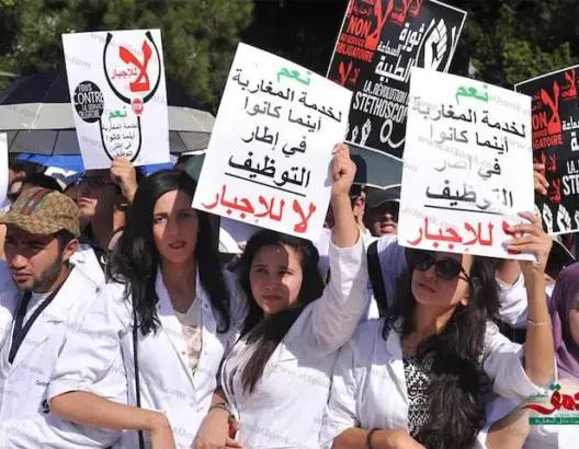 مطالب برلمانية بالعودة لمشروع “الخدمة الصحية الإجبارية” للتصدي لهجرة الأطباء