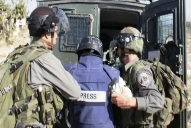 أكثر من 450 انتهاكا صهيونيا ضد الإعلاميين بفلسطين خلال أكتوبر