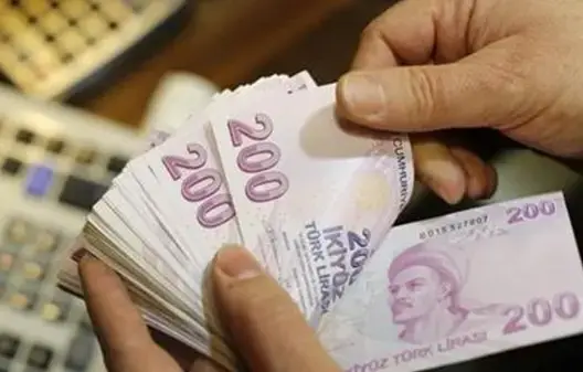 ارتفاع الليرة التركية مقابل الدولار واليورو صبيحة فوز أردوغان