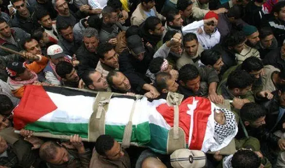 استشهاد فلسطيني برصاص جنود الاحتلال الإسرائيلي