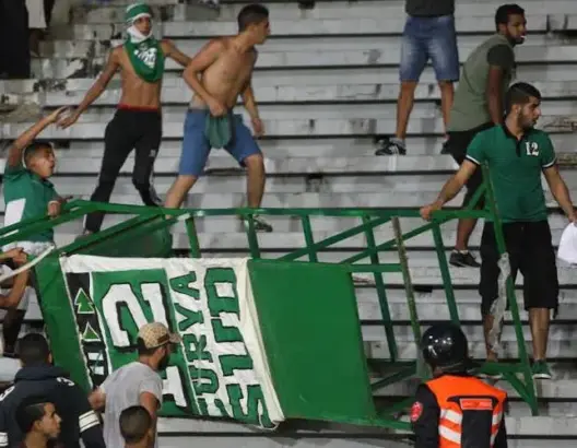 موجز رياضي: شغب الجماهير يعود بقوة لأرضية الملاعب