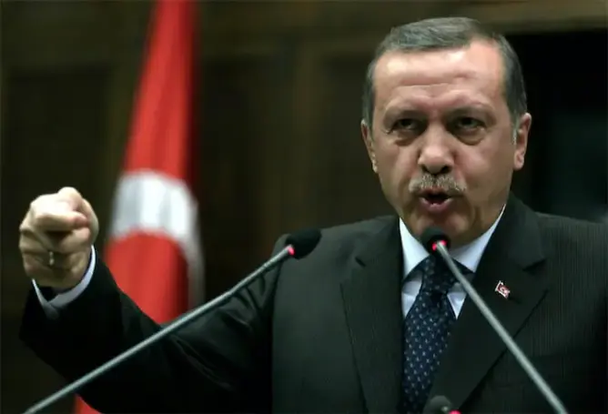 إغلاق صناديق الاقتراع في تركيا وتوقعات بفوز حزب ” أردوغان”