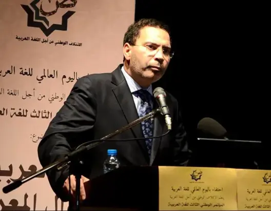 الخلفي: العربية مفتاح الاستقرار والمسلسلات المدبلجة تهدده