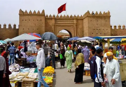 “البغدادي” و”بوكيمون” و”ميسي” في وجدة بمناسبة المولد النبوي