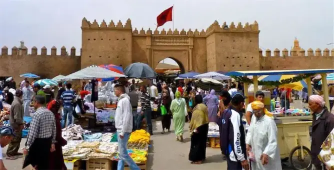 “البغدادي” و”بوكيمون” و”ميسي” في وجدة بمناسبة المولد النبوي