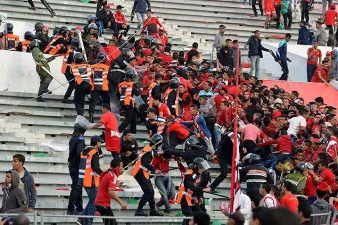 بعد شغب الديربي.. عقوبات صارمة في حق الوداد والرجاء