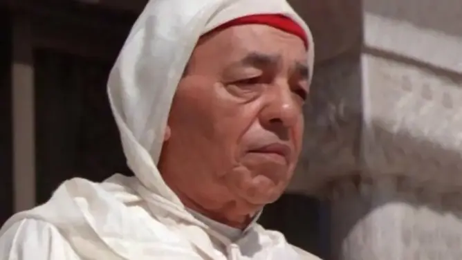 الوفا يحكي لأول مرة قصة الحسن الثاني لما نام بمدخل مراكش
