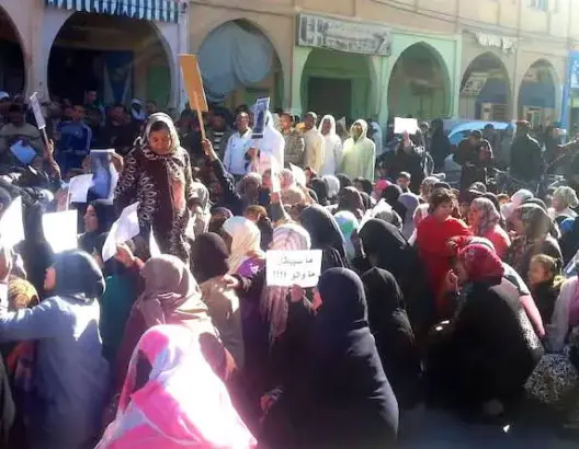 احتجاجات بالريصاني بعد وفاة امرأة ومولودتها أثناء الولادة