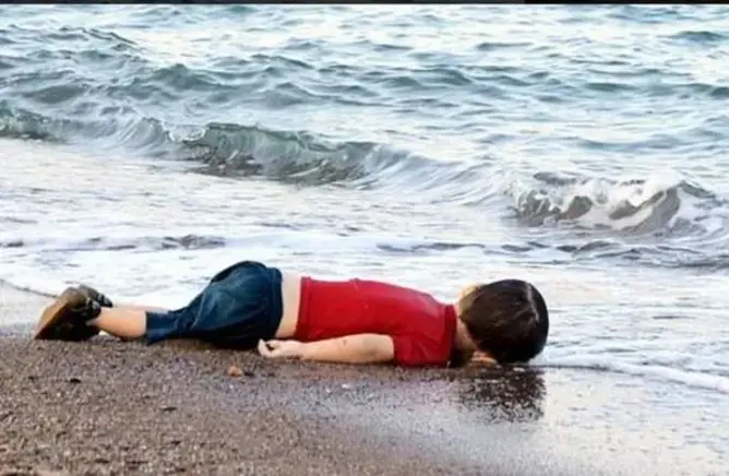 صحيفة إيطالية: كيف أثرت صورة الطفل أيلان على اللاجئين