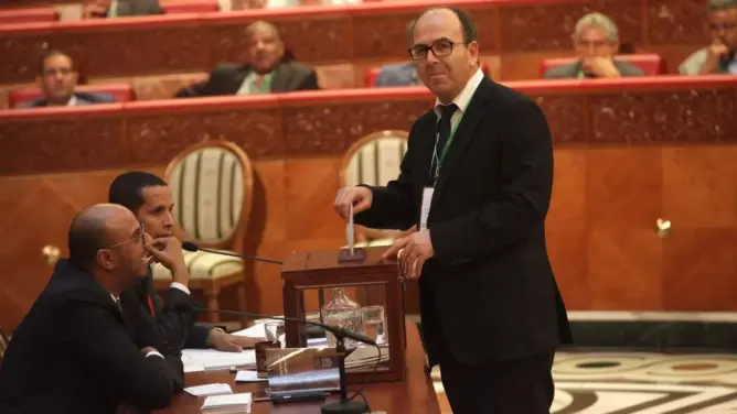 بنشماش يمثل الملك في حفل تنصيب الرئيس الغيني ألفا كوندي