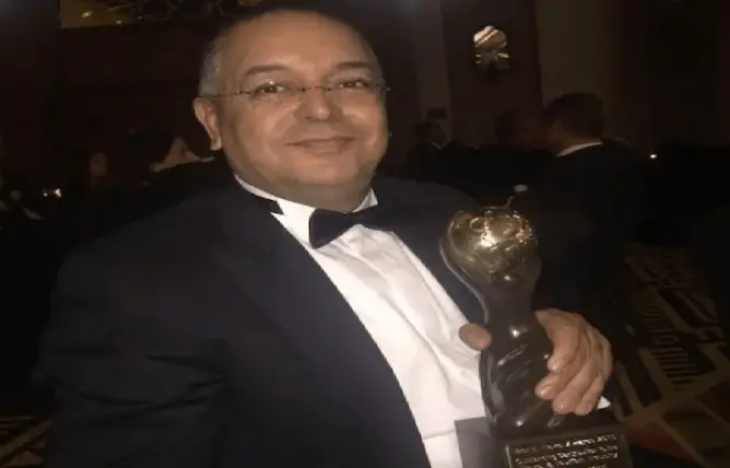 لحسن حداد يحصل على جائزة السفر العالمية 2015