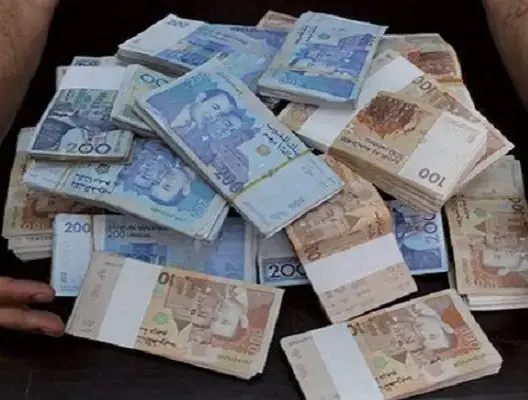 قالت الصحف: إحباط تهريب ملياري سنتيم بمطار الدارالبيضاء