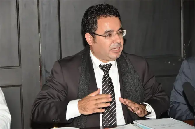 احتجاج على حضور العماري في مؤتمر الجماعات المحلية بإفريقيا