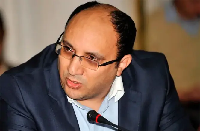 حسن طارق: الحكومة تقود أكبر عملية انقلاب ضد “الدستور”