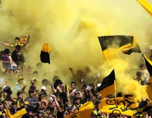 معاقبة “الماص” باللعب دون جمهوره بسبب الشغب