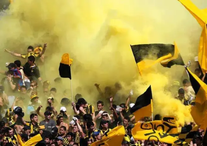 معاقبة “الماص” باللعب دون جمهوره بسبب الشغب