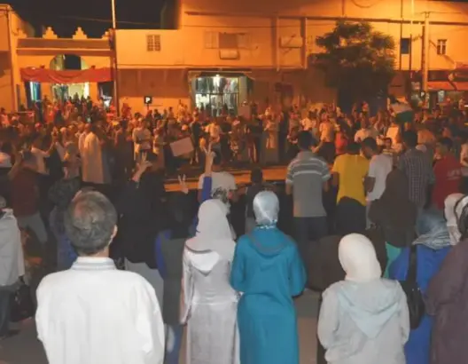النقل وفك العزلة يخرج ساكنة “تنديت” للاحتجاج