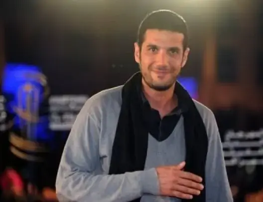 تزامنا مع محاكمته في المغرب فرنسا تكرم مخرج “الزين لي فيك”