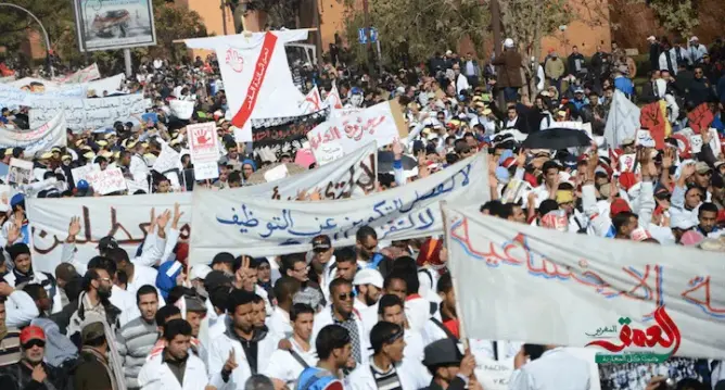 آلاف الأساتذة المتدربين يتظاهرون في مسيرتهم الثالثة بالرباط