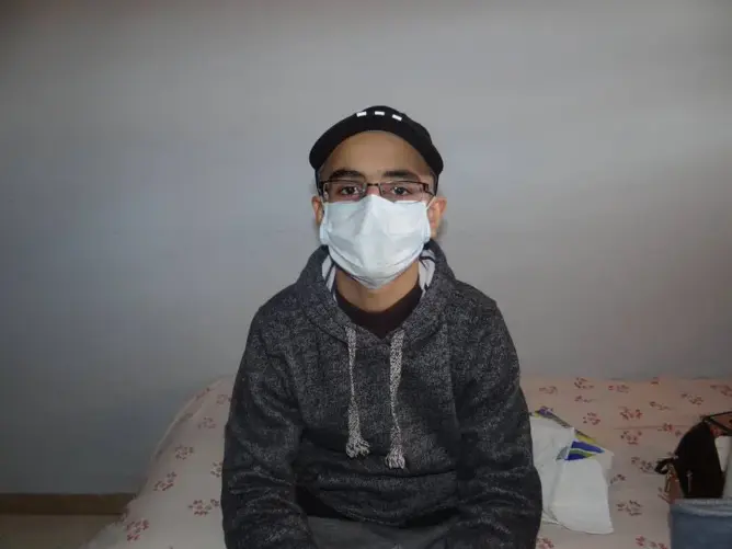 طفل يتعافى من السرطان يجتاز امتحانه الموحد داخل مركز الانكولوجيا